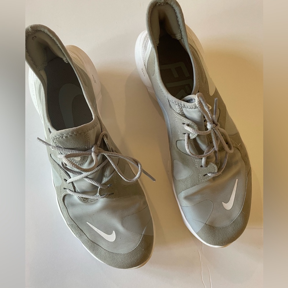 Nike Free Run 5.0 Grey and White womens size 11 sneakers